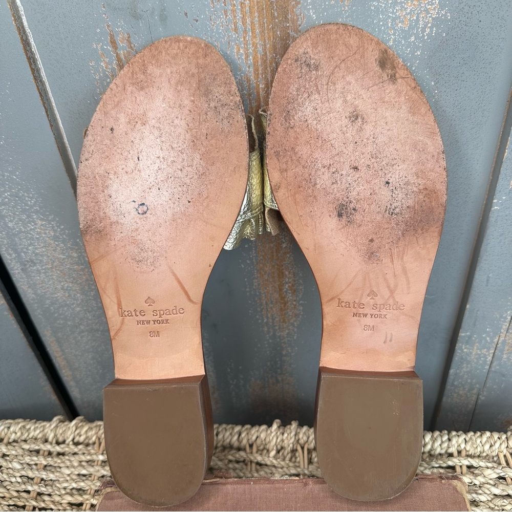 Kate Spade Ruffle Beau Leather Slide Sandal Gold Sz 8 - Picture 12 of 15